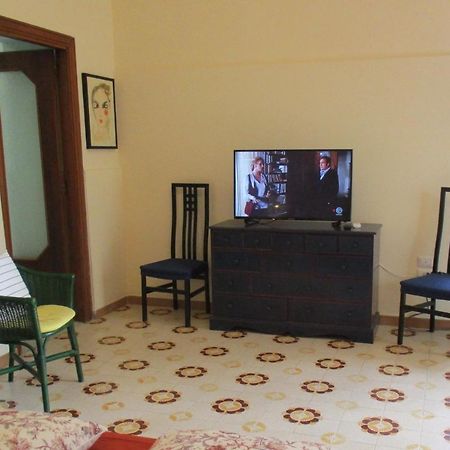Resort Giardino Degli Aranci - Casa Lisca 巴罗尼西 外观 照片