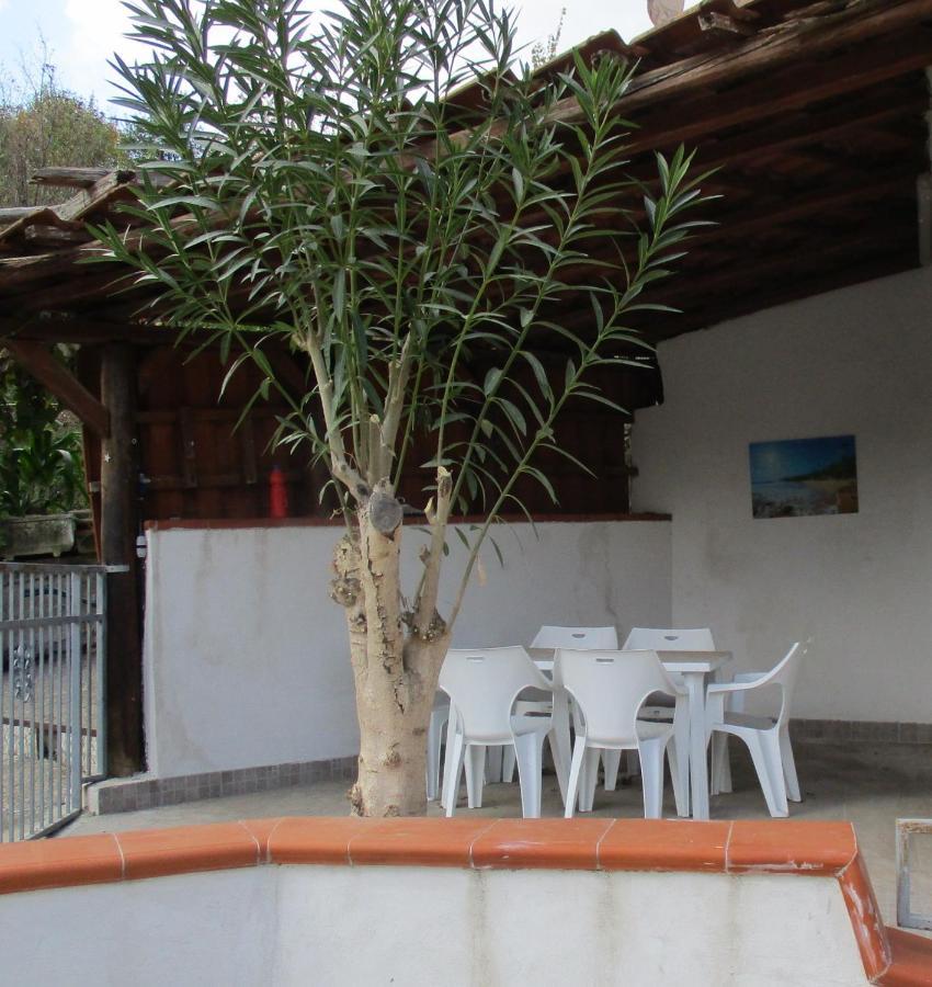 Resort Giardino Degli Aranci - Casa Lisca 巴罗尼西 外观 照片