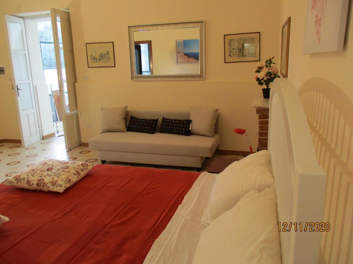 Resort Giardino Degli Aranci - Casa Lisca 巴罗尼西 外观 照片