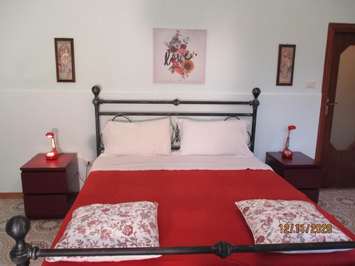 Resort Giardino Degli Aranci - Casa Lisca 巴罗尼西 外观 照片